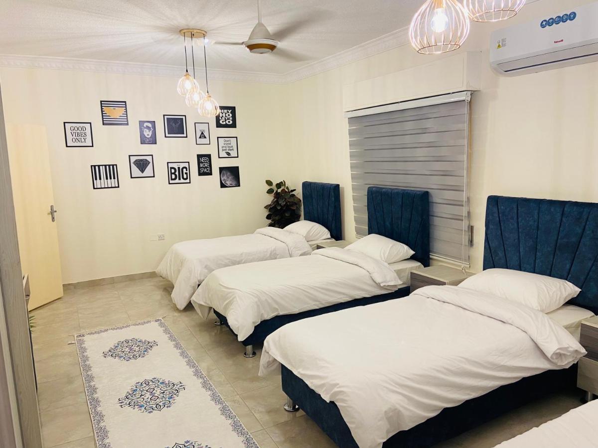 Lovely 3-Bedrooms Rental Unit Akaba Kültér fotó