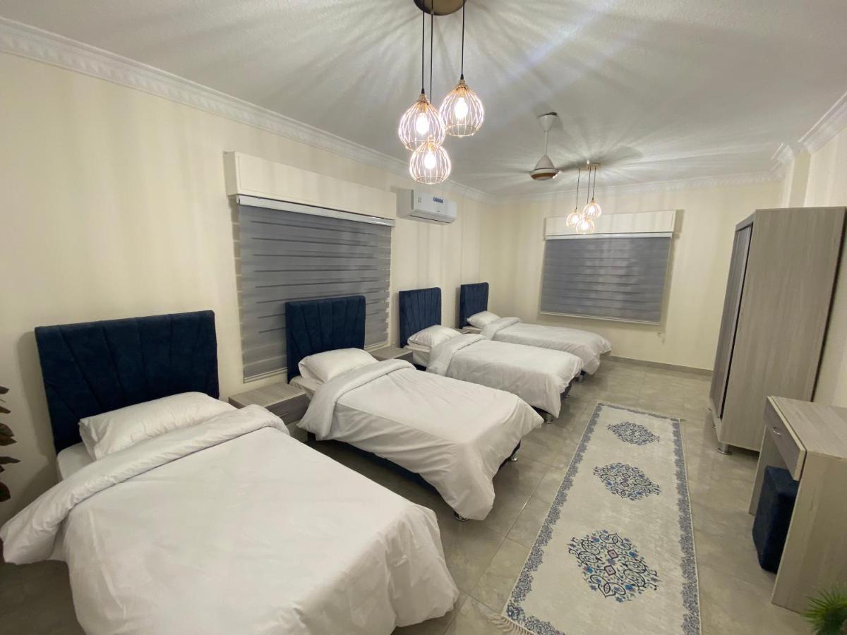 Lovely 3-Bedrooms Rental Unit Akaba Kültér fotó
